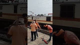 Patna express_VS _Awadh express super run #train #race #viral #viralvideo#expresstrain #railway