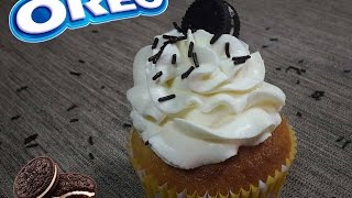 Oreo Cupcakes | Cupcakes de galletas Oreo con frosting cremoso