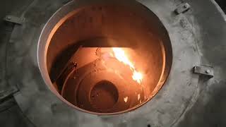 Aluminum melting regenerative tilting furnace heating