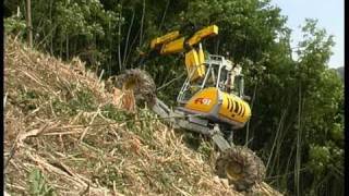 Menzi Muck A91plus beim Mulchen - Mulching in steep slope