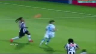 Ronaldinho ● Increibles Pases De Pecho.