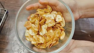 instant kela chips 😊 फटाफट बनाएं केले का चिप्स।@reenakitchenss #video #viralvideo #youtubevideao