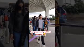 Kajol with her daughter 🥰 spotted at airport #shortsvideo #youtubeshorts