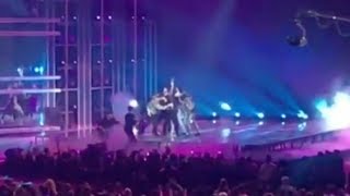 [FANCAM] BTS 'FAKE LOVE' Amazing Fanchant @ Billboard Music Awards 2018