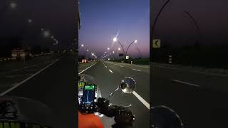 Night riding on Lucknow-Agra Expressway #nightride #bike #bikeride#expressway #shorts #short #viral