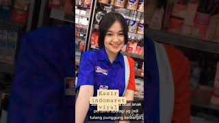 kasir indomaret cantik viral