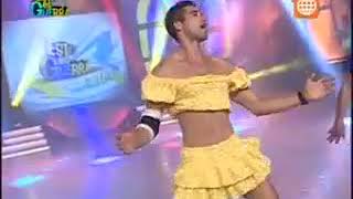 Yaco y Nicola  BAILAN FESTEJO VESTIDOS DE MUJER  en ESTO ES