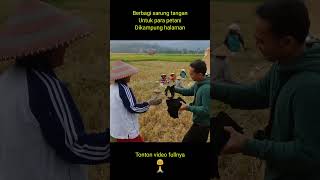 Berbagi Sarung tangan untuk para petani di Kampung halaman #shorts #kampung  (3)