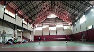 KETIKA LAWAN HANCUR-HANCURAN DI LAPANGAN TENIS