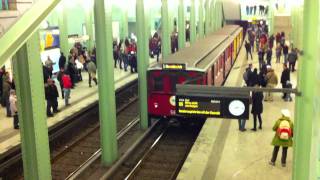 CII Zug Alexanderplatz Berlin U-Bahn - subway nostalgia train