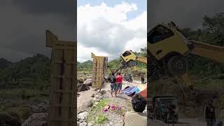 truk dam jamping di lokasi tambang #short #shorts #truk