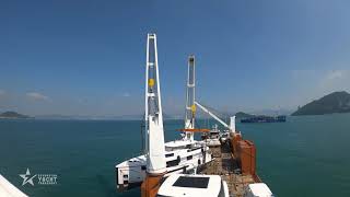 MV Slotergracht unloading two 34M yachts in Hong Kong