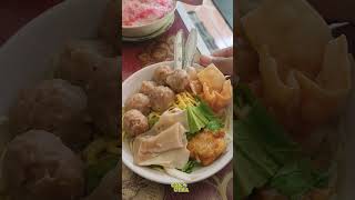 Bakso Legend Dalam Gang! #kulinersamarinda #kuliner #samarinda #bakso