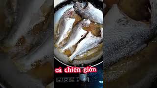 cơm trưa lòng gà sào đậu cá chiên giòn @HuongChannel