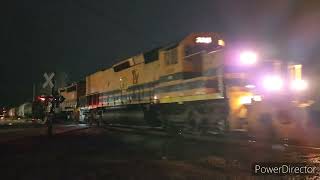 SD40T-2/SD40-2 pair scream through Valparaiso with 12k tons of manifest