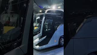 ¿Sabías que Mercedes-Benz también vende autobuses?#bus #autobuses #shorts