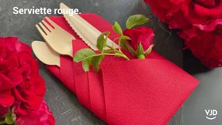 TUTO : Pliage serviette rouge en pochette 5 plis.