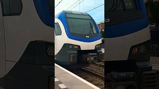 Flirt 2519 vertrekt als de sprinter richting station Wijchen!