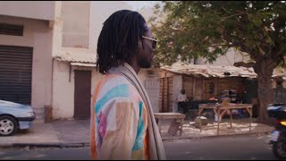 2 mn avec le musicien Mara Seck (Sénégal)