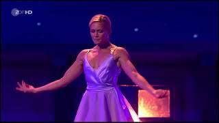 Helene Fischer & Robot Dancer * Blondie *