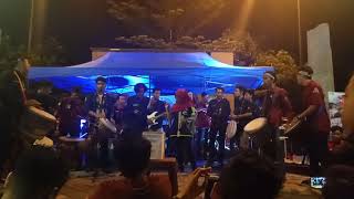 Penampilan Bersama Aliansi UKM Seni Se-Kota Padang di acara Tugu Gempa Street Jamming