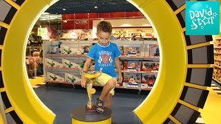 Эпицентр Одесса детская площадка покупаем новую игрушку с Давидом playground buying new toy