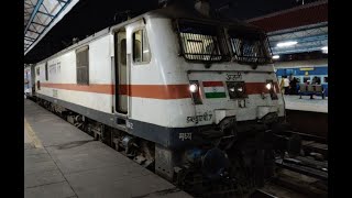 Short video from Mumbai Nagpur Duronto || Skipping Major Halts with LOUD EOG Noise! (Headphones ON)