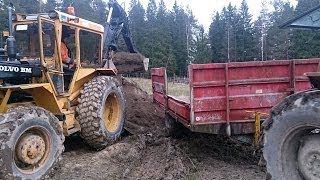 Volvo BM 646 - Flyttar en jordhög