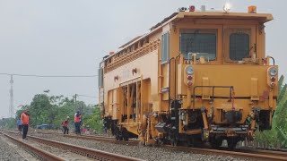 Kereta Canggih dan Unik, MTT  Plasser Theurer sedang Bekerja