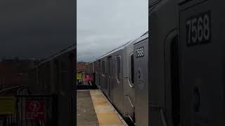 IRT Flushing Line || (7X) Arriving at Woodside-61 St