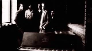 Tindersticks – People Keep Comin' Around (Live, 2001)