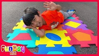 Shape MAT | Pretend Play Finding and Learning Shapes  with Apu - @FunDayKid