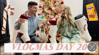 VLOGMAS DAY 20 | Opening Our Stockings!