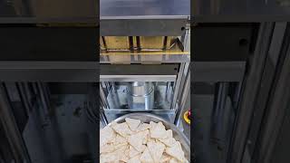 Test of Triangle popped cakes & chips machine SYP5310T #ricecakemachine #trianglepopchipsmachine