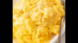 HOW TO MAKE SCRAMBLED EGGS IN A MICROWAVE