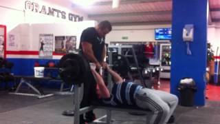 150kg/331lb close grip bench