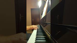 A kiss to build a dream on - musica di H. Ruby e di O. Hammerstein  (Al pianoforte Vincenzo Rotunno)