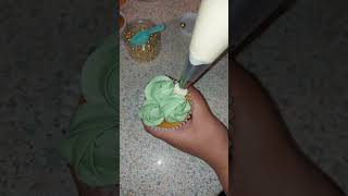 Cupcake Piping Technique Tutorial| Buttercream| Decorating techniques and Ideas| Flowers| Rose|viral