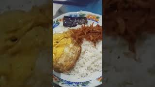 makan sambal teri medan