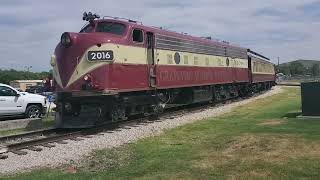 Grapevine Vintage Railroad FL9 #2016 Leads It's Train Back into the Fort Worth Stockyards!