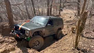 33 Boggers vs 35 Patagonia MT on Muddy Hill Climb Smorr Offroad