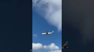 Emirates Airlines flight to Cape Town #planespotting #viral #emiratesairlines #shorts #777