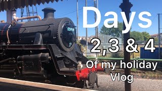 Days 2,3 & 4 of my holiday vlog (dinosaurs, trains, Paignton, cockington and lots of emojis)