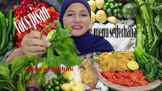 MAKAN LALAPAN MENTAH JENGKOL MUDA TERONG LEUNCA KECIPIR || SAMBEL IKAN ASIN PEDA|| MAKANAN SUNDA