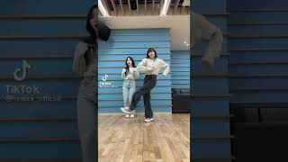 NMIXX - Tik Tok (Hyewon x Lily)