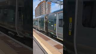 800008 Departing Swindon #trainspotting #trainbow #class800 #greatwesternrailway @WesternSpot23