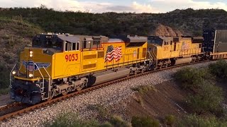 [HD] An awesome 10 Locomotive lashup, BRAND NEW UP 9053, CSX, NS and FXE through Southern Arizona!