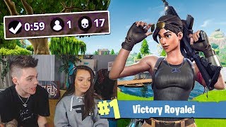 TEACHING MY LITTLE SISTER HOW TO PLAY FORTNITE...