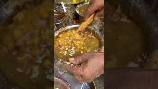 East Delhi ke Behtrin Chole Kulche || Computerised chole Kulche || #shorts