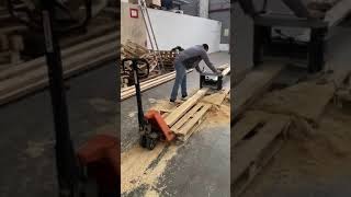 if there is a long board and the machine is a small life hack \ длинная доска а станок маленький )